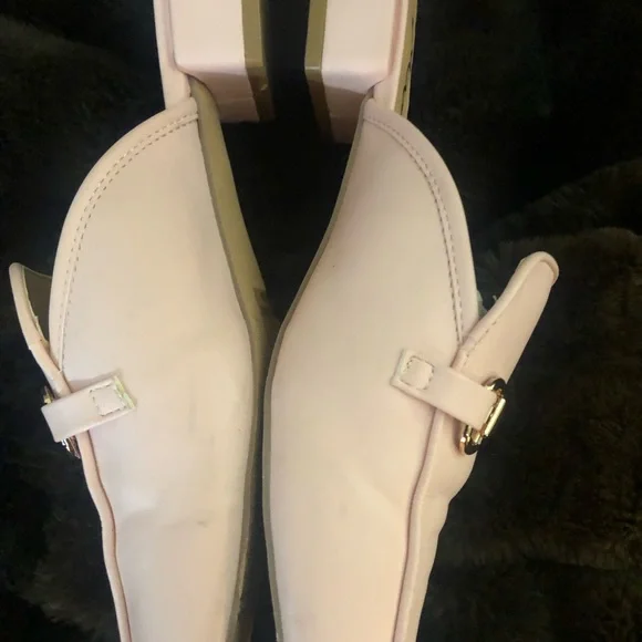 Lulu’s soft pink mules, gently worn, size 10, beautiful pink color, comfortable - Picture 6 of 8